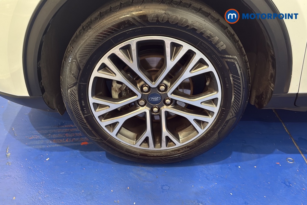 Ford Kuga Titanium Edition Manual Petrol SUV - Stock Number (1681096) - 44th supplementary image