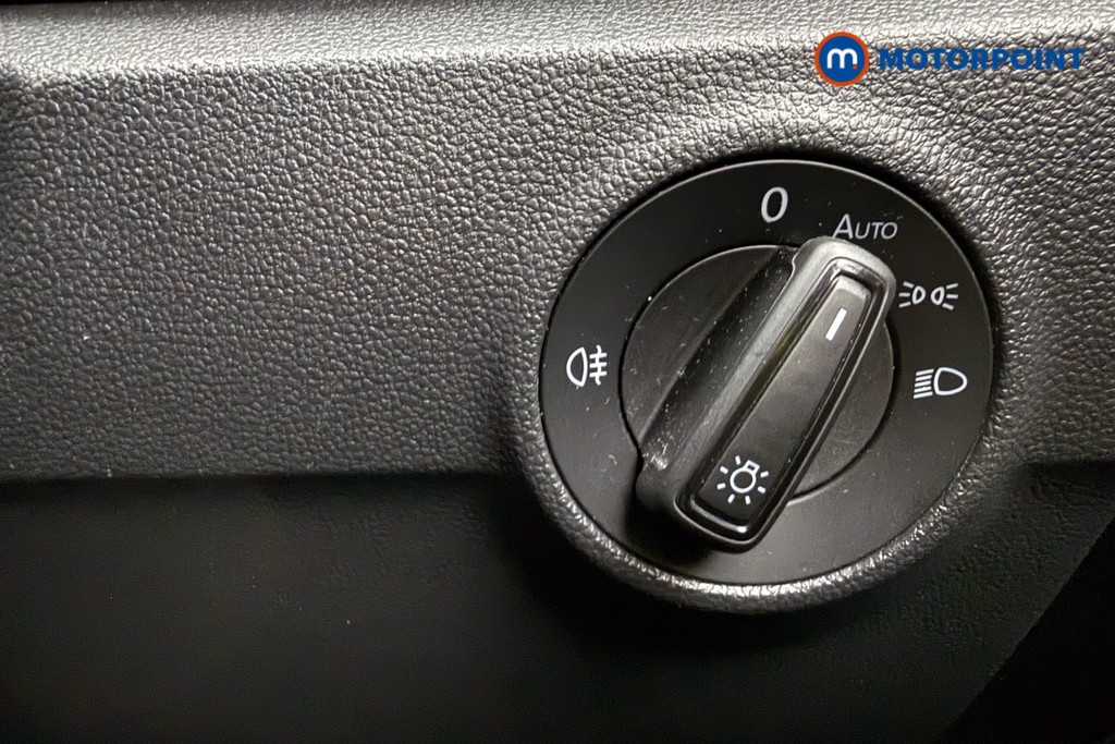 Volkswagen T-Roc Life Manual Petrol SUV - Stock Number (1681406) - 16th supplementary image