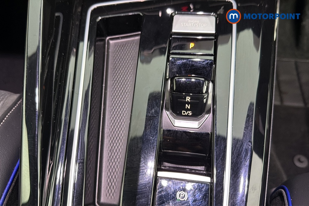 Volkswagen Golf R-Line Automatic Petrol Hatchback - Stock Number (1682833) - 15th supplementary image