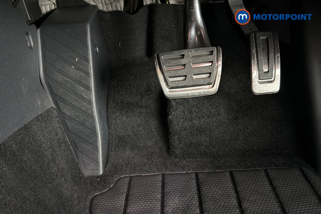 Volkswagen Golf R-Line Automatic Petrol Hatchback - Stock Number (1682833) - 24th supplementary image