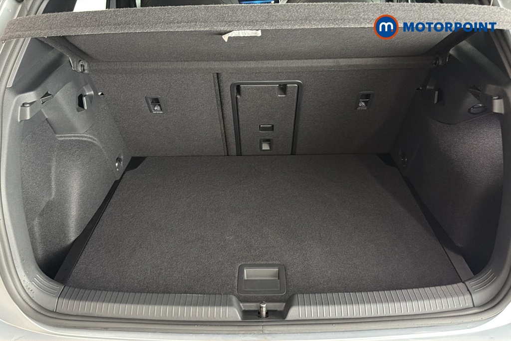 Volkswagen Golf R-Line Automatic Petrol Hatchback - Stock Number (1682833) - 30th supplementary image
