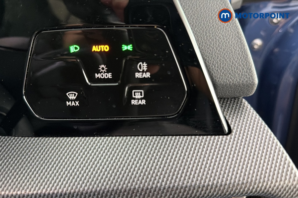 Volkswagen Golf R-Line Automatic Petrol Hatchback - Stock Number (1682846) - 11th supplementary image
