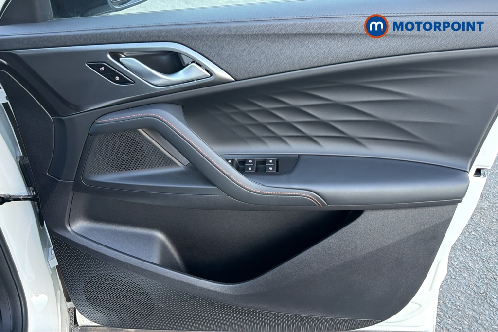 Mg Motor Uk HS Trophy Automatic Petrol-Electric Hybrid SUV - Stock Number (1683403) - 18th supplementary image