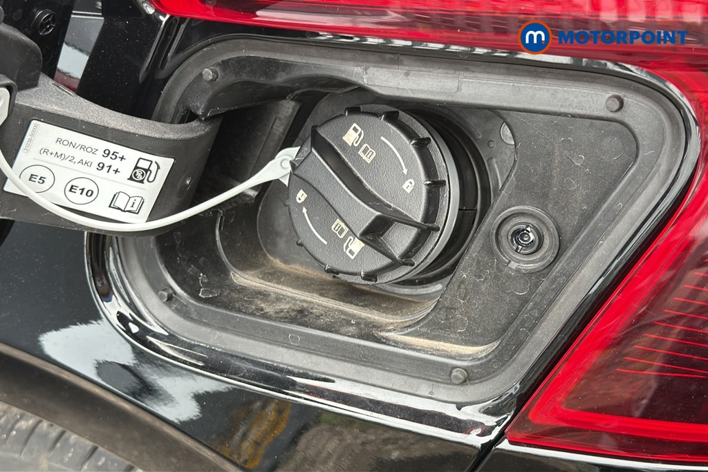 Hyundai I20 Tech Line Automatic Petrol Hatchback - Stock Number (1683595) - 41st supplementary image