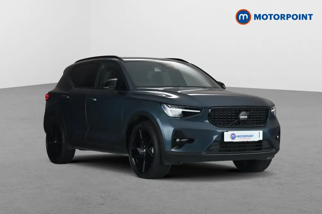 2025 Volvo XC40