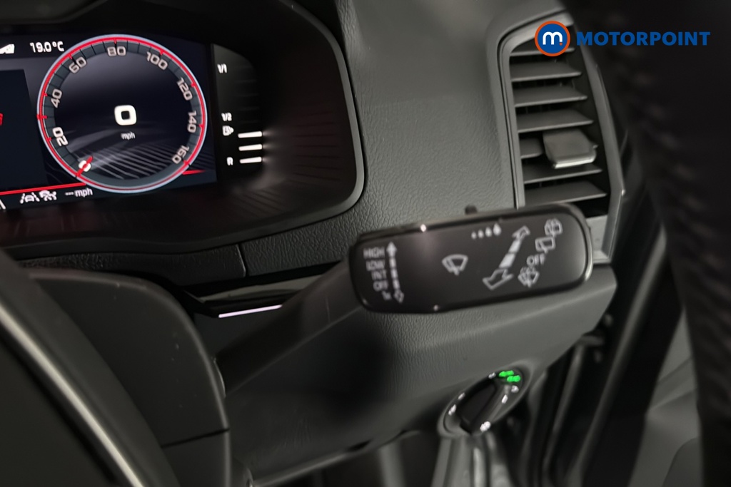 Skoda Karoq Sportline Edition Automatic Petrol SUV - Stock Number (1683814) - 6th supplementary image
