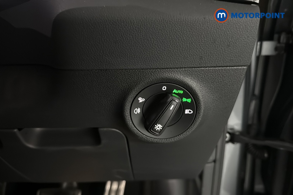 Skoda Karoq Sportline Edition Automatic Petrol SUV - Stock Number (1683814) - 11th supplementary image