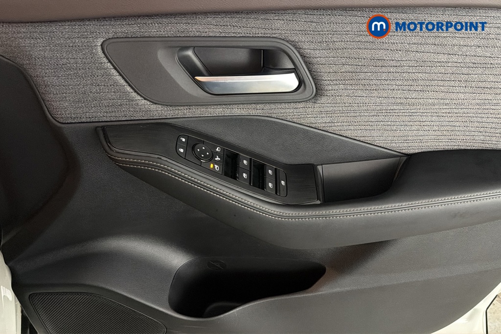 Nissan X-Trail Acenta Premium Automatic Petrol-Electric Hybrid SUV - Stock Number (1683846) - 18th supplementary image