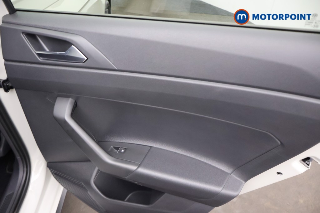 Volkswagen Polo R-Line Manual Petrol Hatchback - Stock Number (1683950) - 19th supplementary image