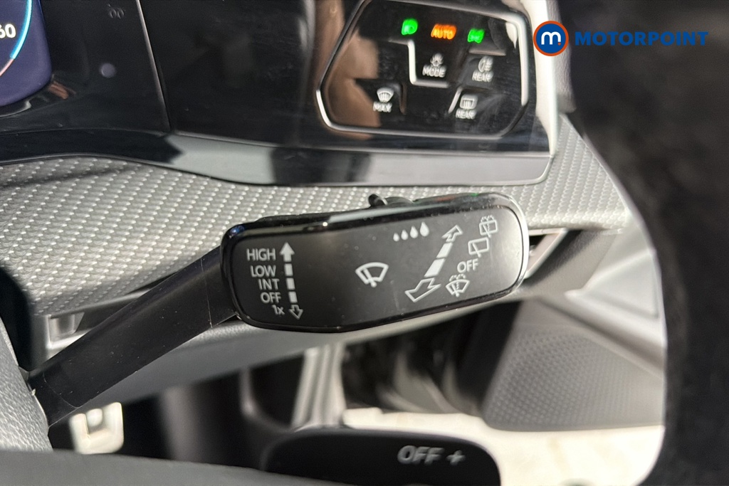 Volkswagen Golf R-Line Automatic Petrol Hatchback - Stock Number (1684148) - 6th supplementary image