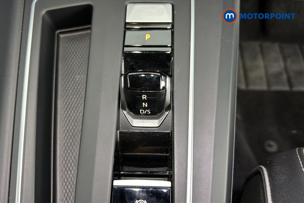 Volkswagen Golf R-Line Automatic Petrol Hatchback - Stock Number (1684148) - 15th supplementary image