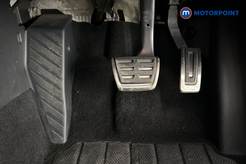 Volkswagen Golf R-Line Automatic Petrol Hatchback - Stock Number (1684148) - 24th supplementary image