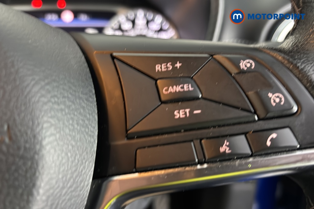 Nissan Juke N-Connecta Manual Petrol SUV - Stock Number (1684372) - 3rd supplementary image