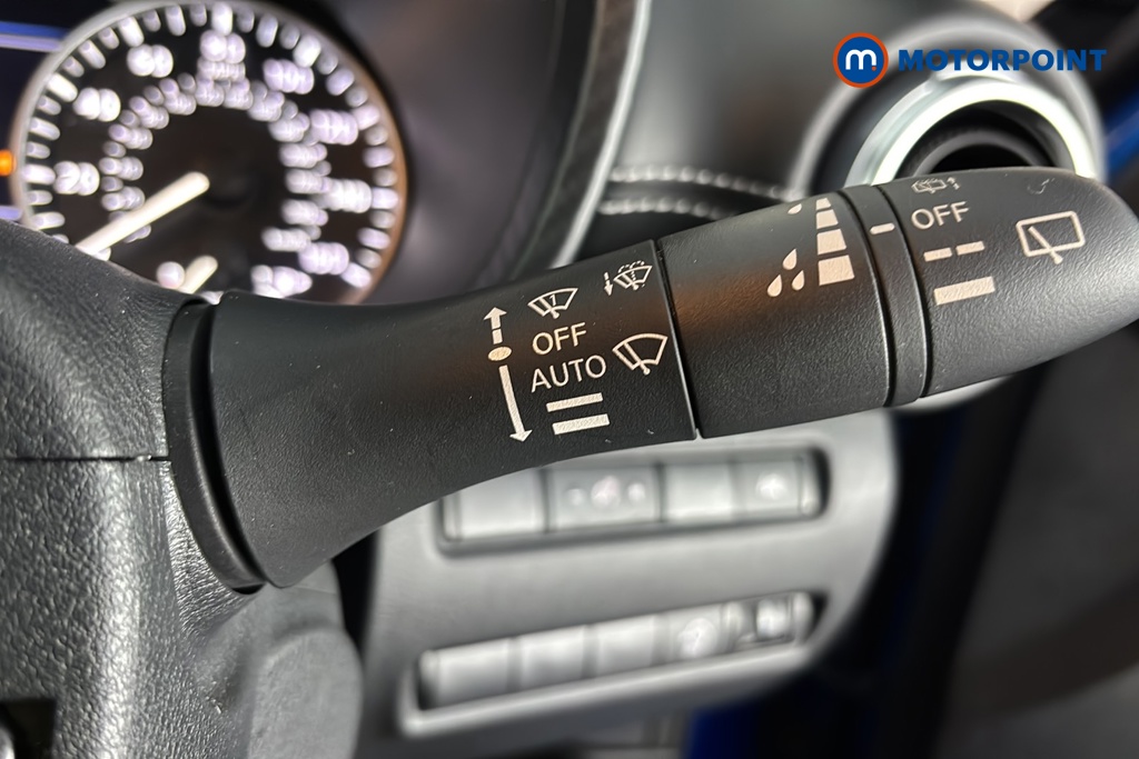Nissan Juke N-Connecta Manual Petrol SUV - Stock Number (1684372) - 6th supplementary image