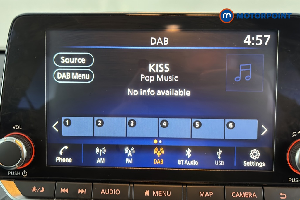 Nissan Juke N-Connecta Manual Petrol SUV - Stock Number (1684372) - 8th supplementary image