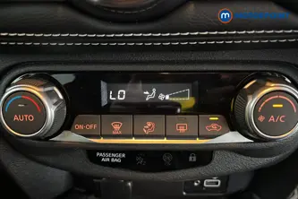Nissan Juke N-Connecta Manual Petrol SUV - Stock Number (1684372) - 12th supplementary image