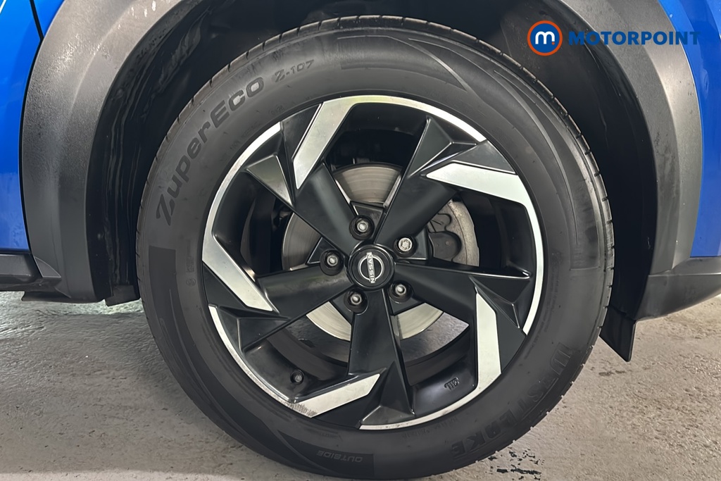 Nissan Juke N-Connecta Manual Petrol SUV - Stock Number (1684372) - 47th supplementary image