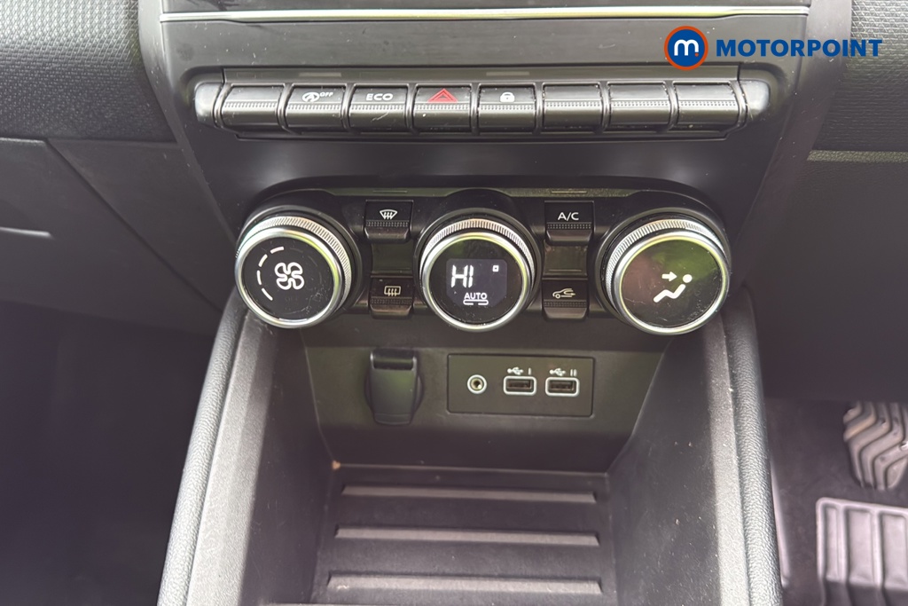 Renault Clio Evolution Manual Petrol Hatchback - Stock Number (1685819) - 12th supplementary image
