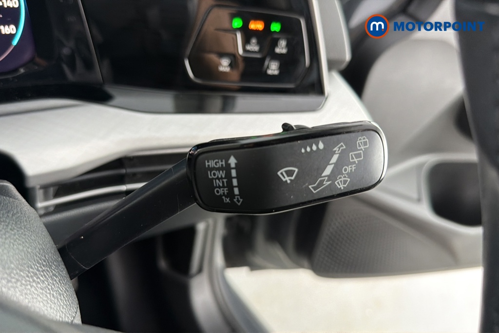 Volkswagen Golf Life Automatic Diesel Hatchback - Stock Number (1685851) - 6th supplementary image