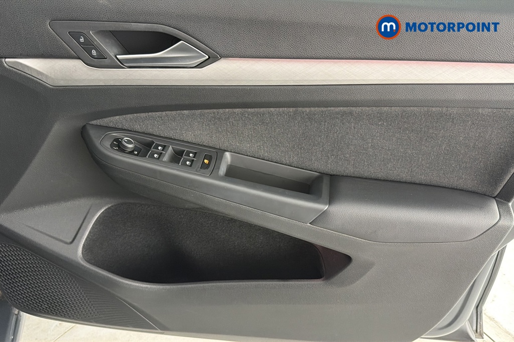 Volkswagen Golf Life Automatic Diesel Hatchback - Stock Number (1685851) - 18th supplementary image