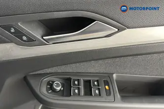 Volkswagen Golf Life Automatic Diesel Hatchback - Stock Number (1685851) - 19th supplementary image