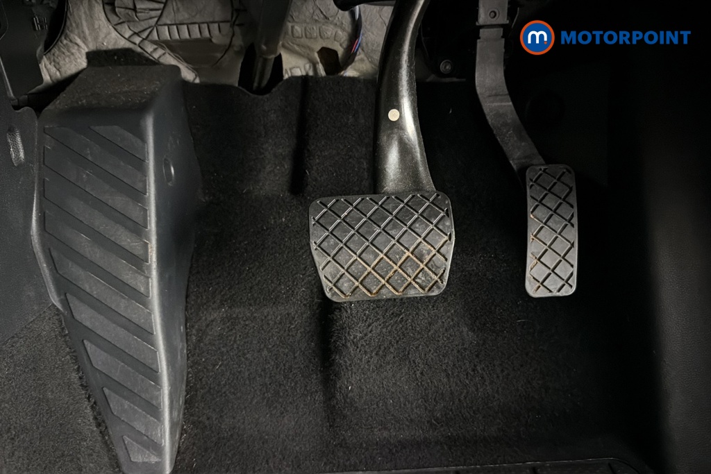 Volkswagen Golf Life Automatic Diesel Hatchback - Stock Number (1685851) - 24th supplementary image