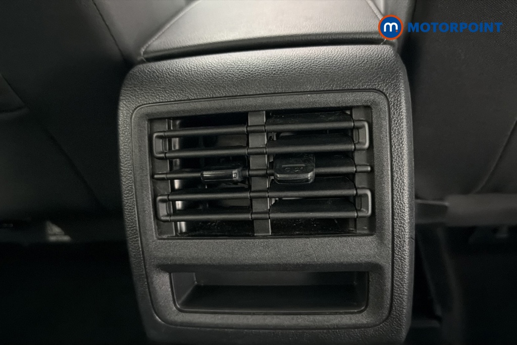 Volkswagen Golf Life Automatic Diesel Hatchback - Stock Number (1685851) - 28th supplementary image