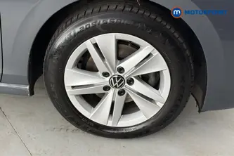 Volkswagen Golf Life Automatic Diesel Hatchback - Stock Number (1685851) - 47th supplementary image