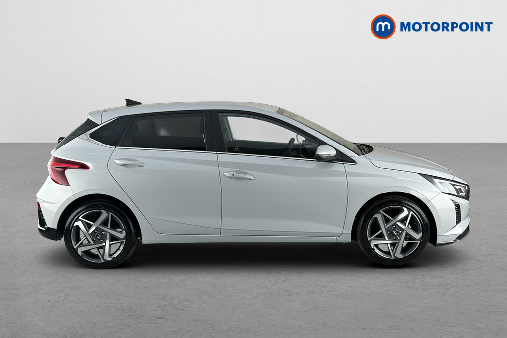 Hyundai I20 Tech Line Automatic Petrol Hatchback - Stock Number (1686036) - Passenger side