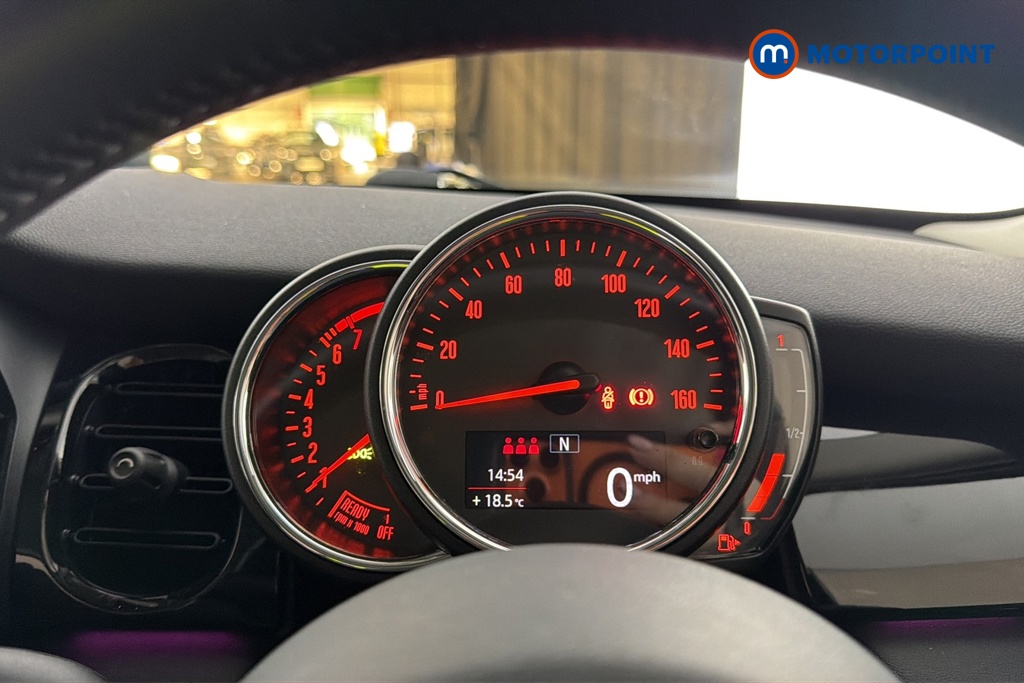Mini Hatchback Cooper Classic Manual Petrol Hatchback - Stock Number (1686337) - 7th supplementary image