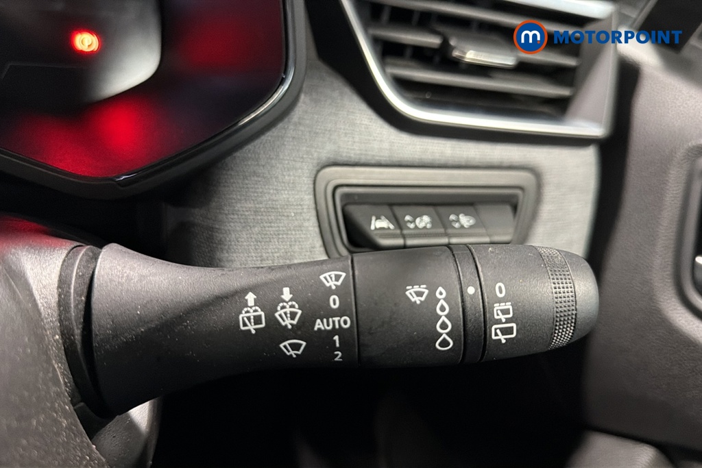 Renault Clio Evolution Manual Petrol Hatchback - Stock Number (1670186) - 6th supplementary image