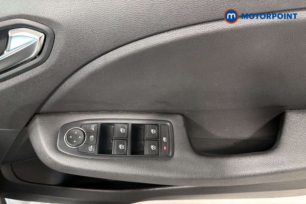 Renault Clio Evolution Manual Petrol Hatchback - Stock Number (1670186) - 19th supplementary image