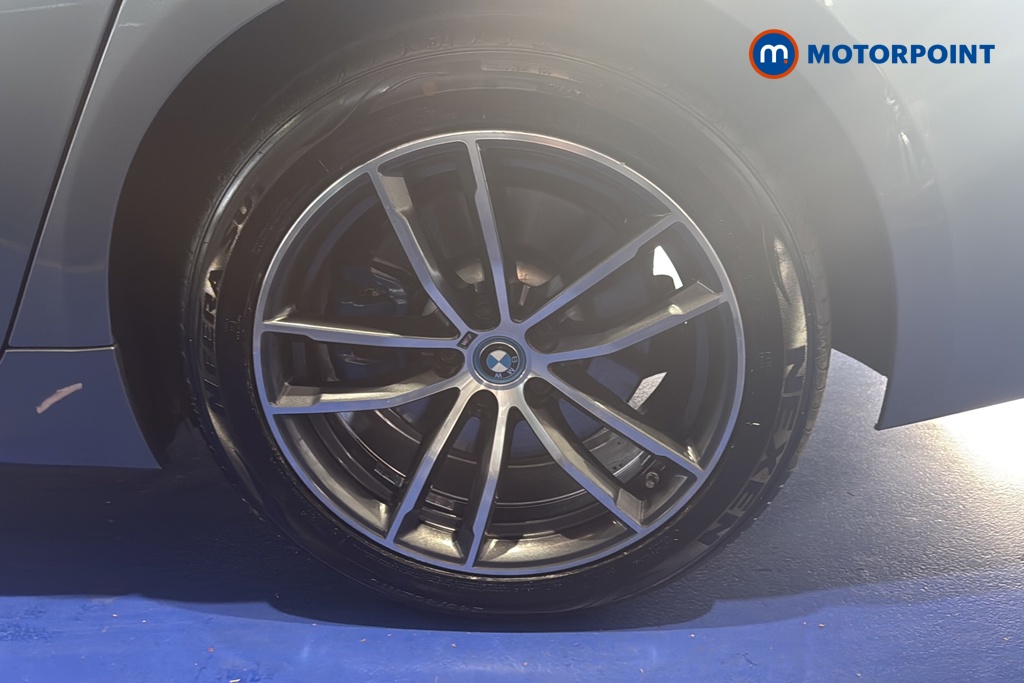 BMW 5 Series M Sport Automatic Petrol Plug-In Hybrid Saloon - Stock Number (1671708) - 45th supplementary image