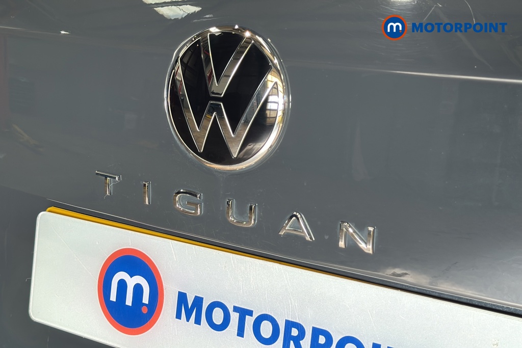 Volkswagen Tiguan Life Manual Petrol SUV - Stock Number (1672096) - 995th supplementary image