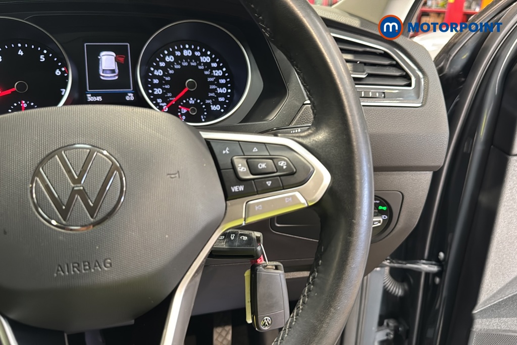 Volkswagen Tiguan Life Manual Petrol SUV - Stock Number (1672096) - 3rd supplementary image