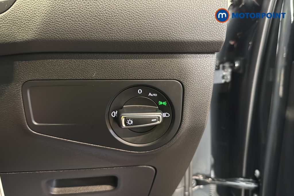 Volkswagen Tiguan Life Manual Petrol SUV - Stock Number (1672096) - 11th supplementary image