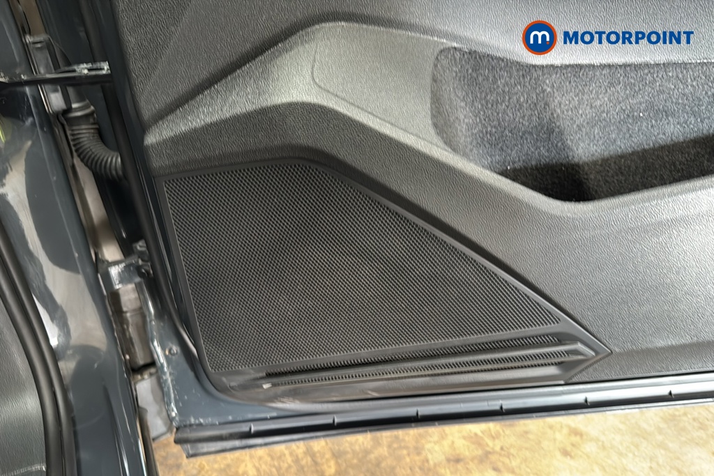 Volkswagen Tiguan Life Manual Petrol SUV - Stock Number (1672096) - 21st supplementary image