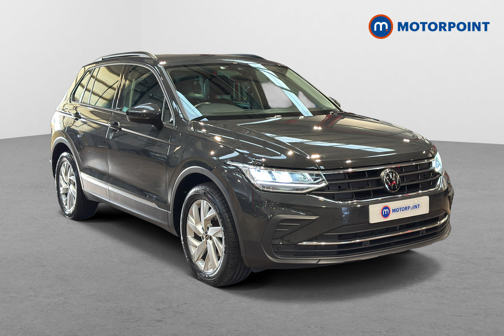 Volkswagen Tiguan Life Manual Petrol SUV - Stock Number (1672096) - Drivers side front corner