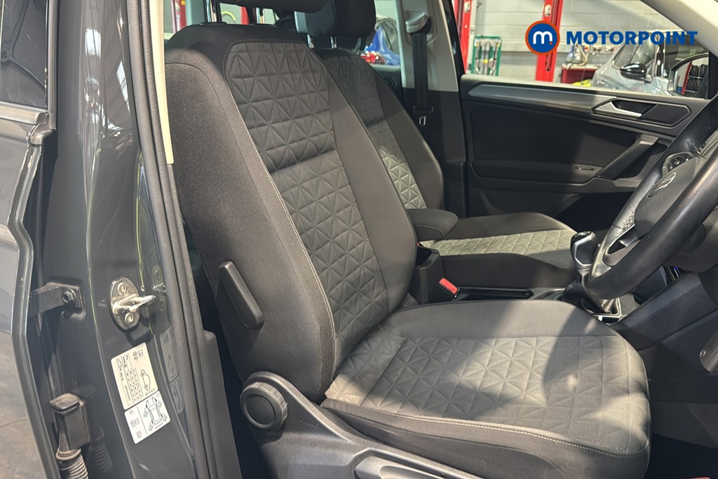 Volkswagen Tiguan Life Manual Petrol SUV - Stock Number (1672096) - 22nd supplementary image