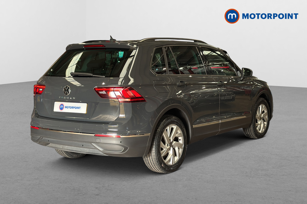 Volkswagen Tiguan Life Manual Petrol SUV - Stock Number (1672096) - Passenger side rear corner