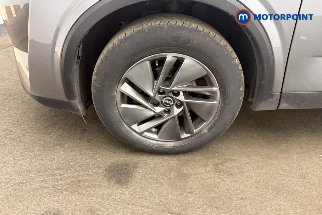 Nissan Qashqai Acenta Premium Manual Petrol SUV - Stock Number (1673809) - 24th supplementary image