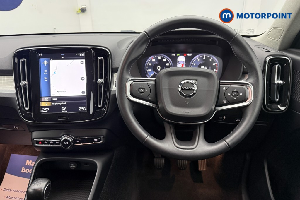Volvo Xc40 Momentum Manual Petrol SUV - Stock Number (1674497) - 2nd supplementary image