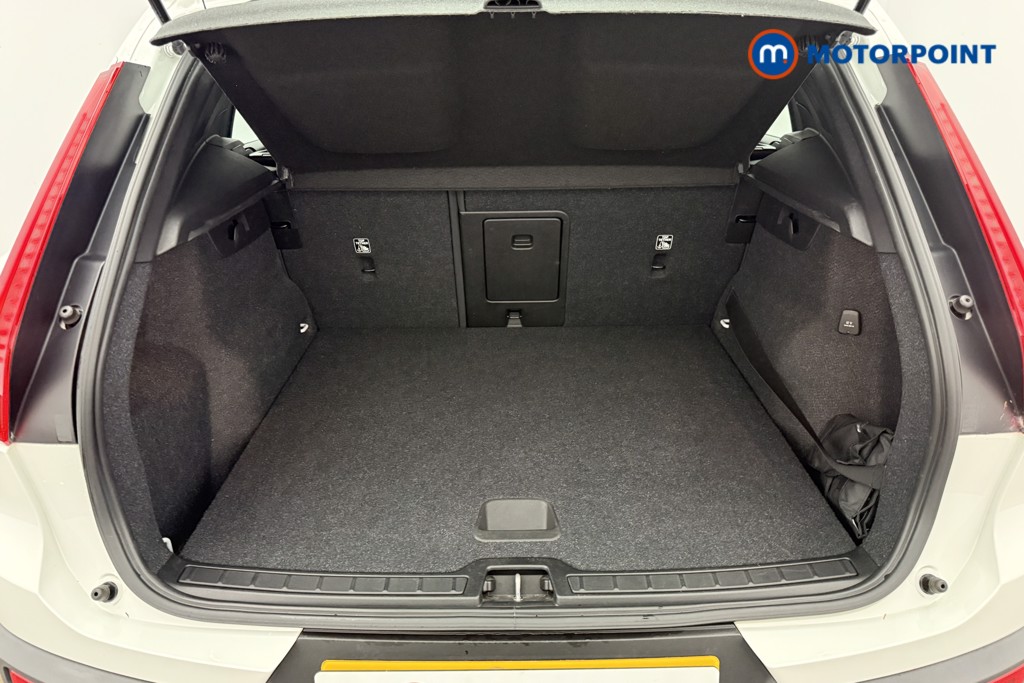 Volvo Xc40 Momentum Manual Petrol SUV - Stock Number (1674497) - 6th supplementary image