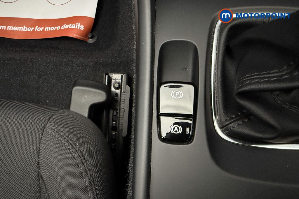 Volvo Xc40 Momentum Manual Petrol SUV - Stock Number (1674497) - 16th supplementary image