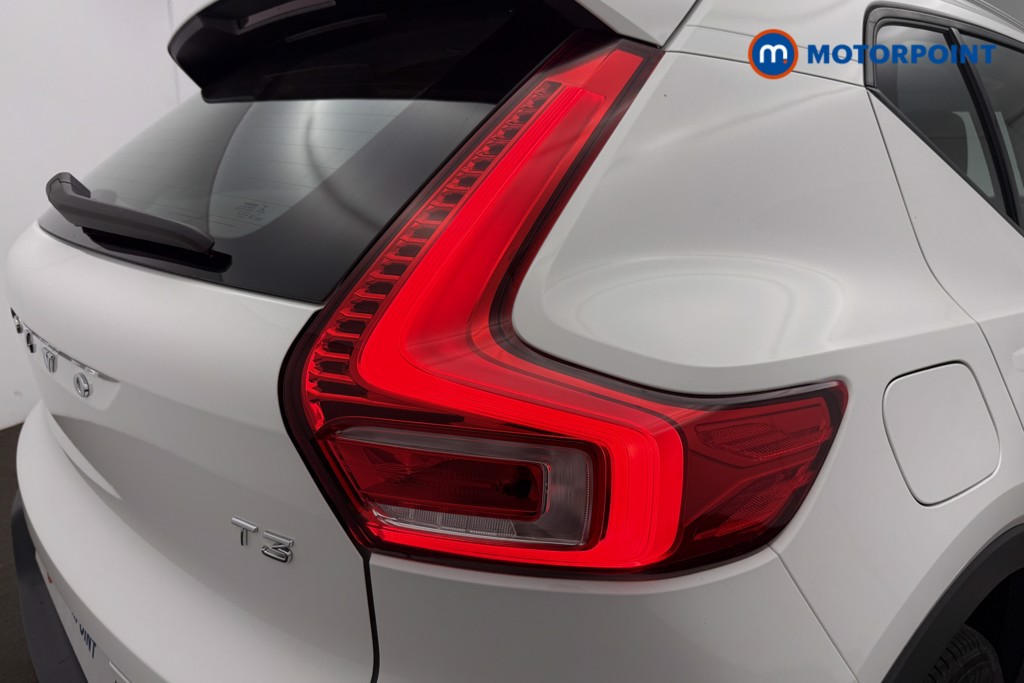 Volvo Xc40 Momentum Manual Petrol SUV - Stock Number (1674497) - 18th supplementary image