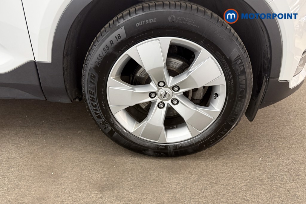 Volvo Xc40 Momentum Manual Petrol SUV - Stock Number (1674497) - 22nd supplementary image