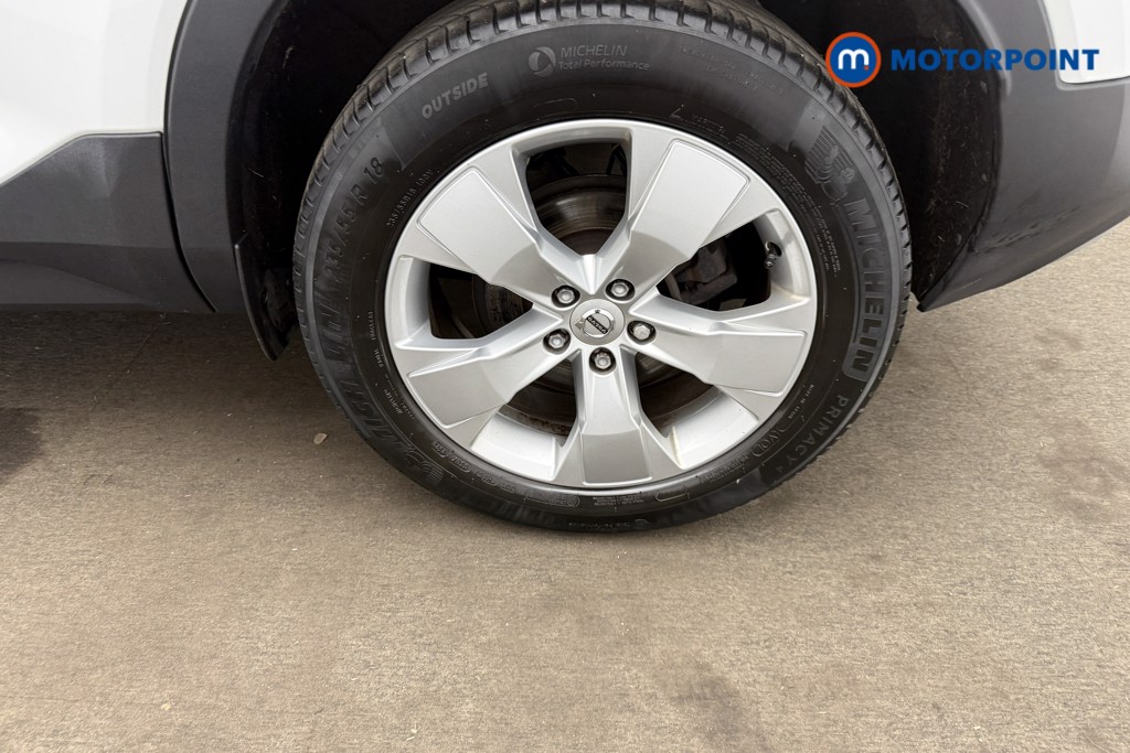 Volvo Xc40 Momentum Manual Petrol SUV - Stock Number (1674497) - 24th supplementary image