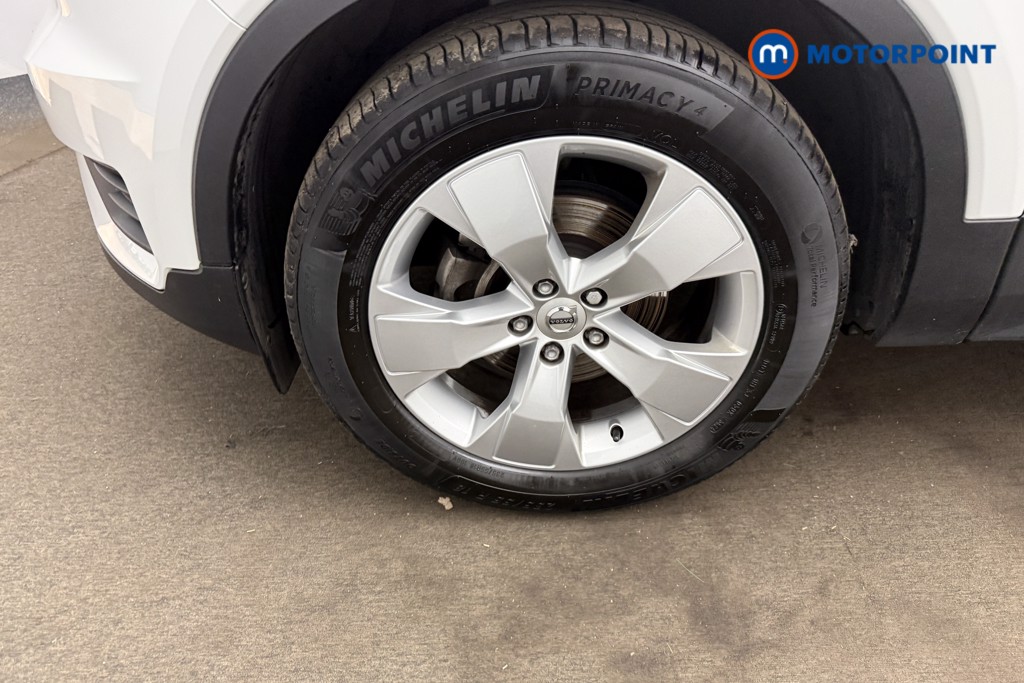 Volvo Xc40 Momentum Manual Petrol SUV - Stock Number (1674497) - 25th supplementary image
