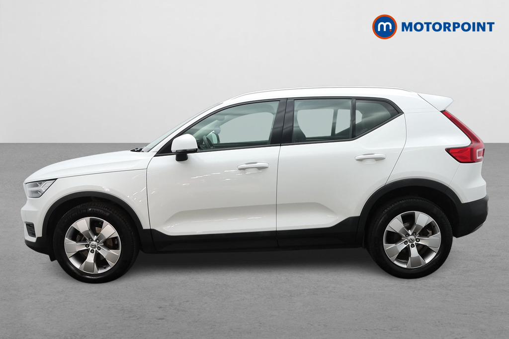 Volvo Xc40 Momentum Manual Petrol SUV - Stock Number (1674497) - Passenger side