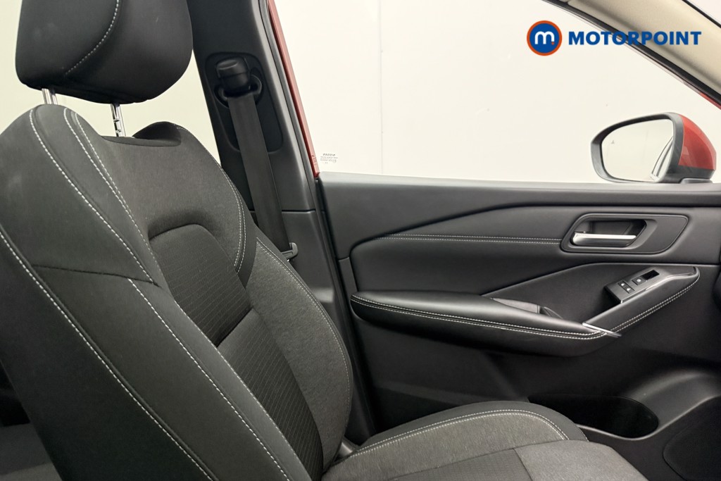 Nissan Qashqai N-Connecta Manual Petrol SUV - Stock Number (1675948) - 19th supplementary image